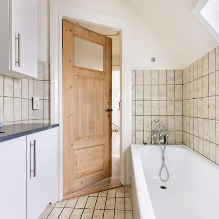 2 Vaerelses I Hjertet Af Taet Pa Alt Apartmán *